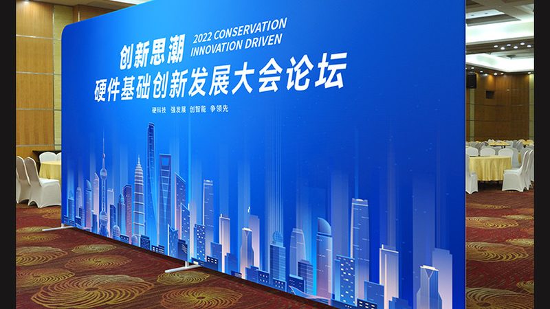 在选择灯箱广告尺寸时，以下建议可供参考：